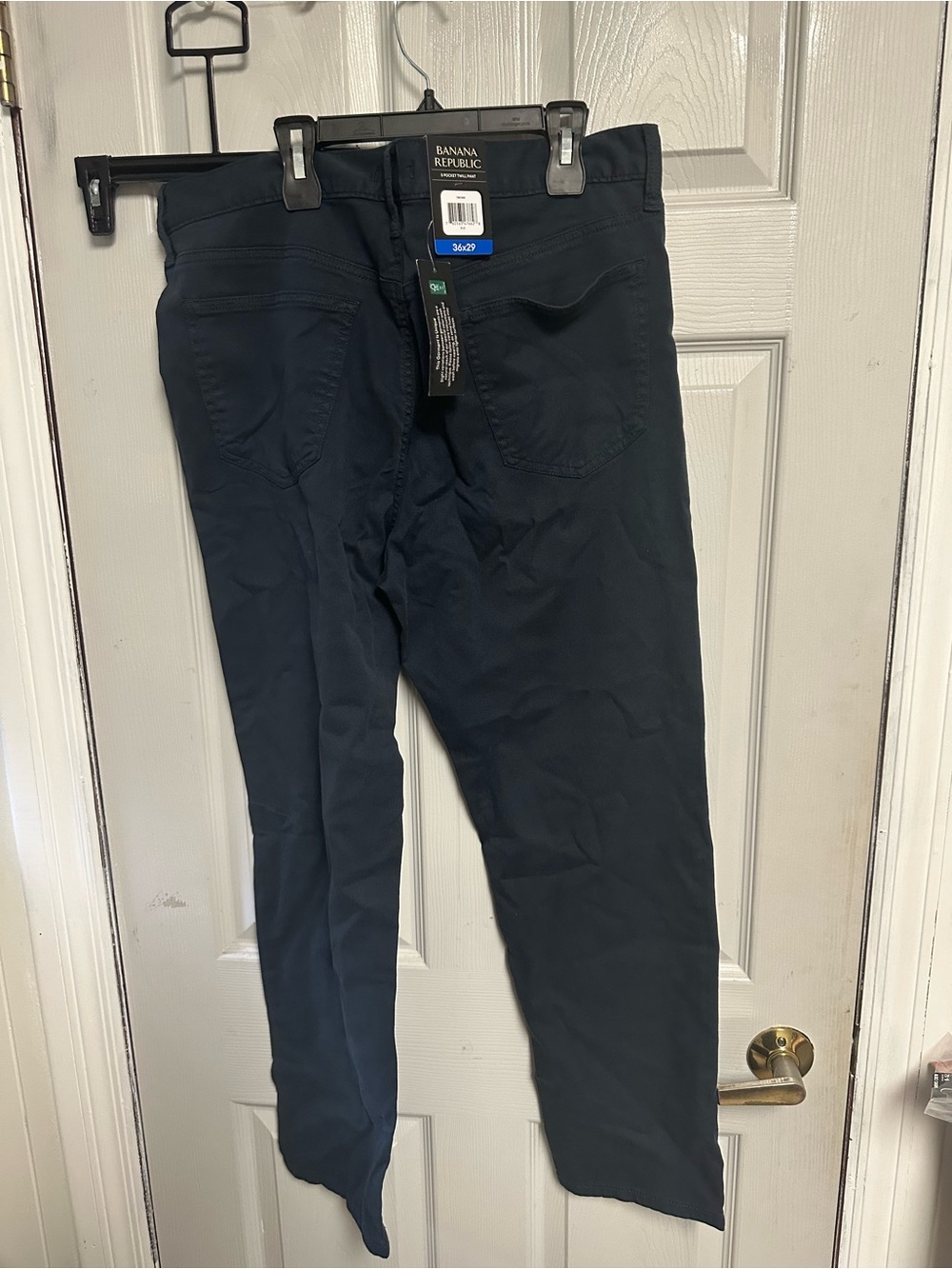 Banana Republic Men's Dark Navy Straight Jeans - Picture 2 of 3